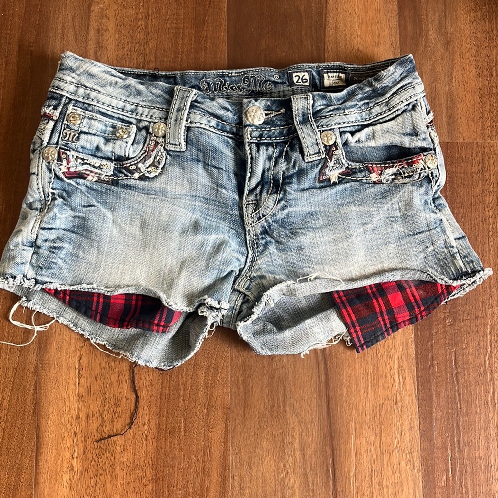 Miss me short size 26